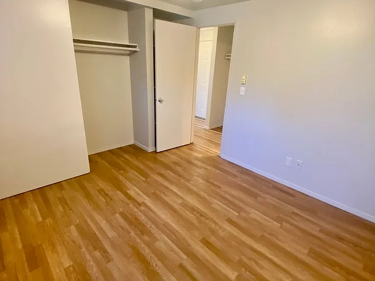 7429 Rainier Ave S — Photo 16