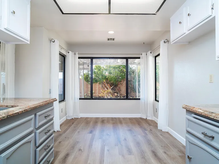 8733 Elford Ct — Photo 12
