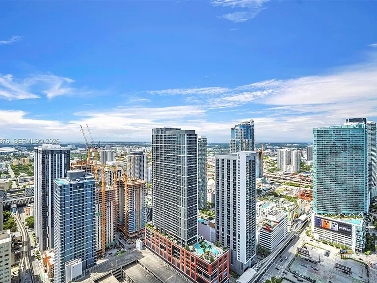 398 NE 5th St #Penthouse 4701 — Photo 46