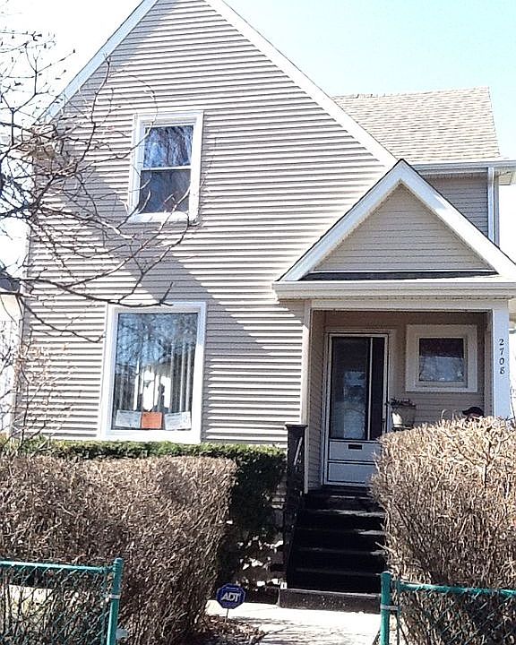 1st image of 2708 S 60th Ct
