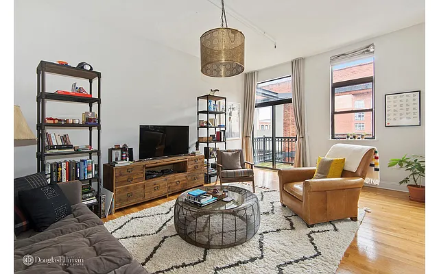 Rented by Douglas Elliman | media 16