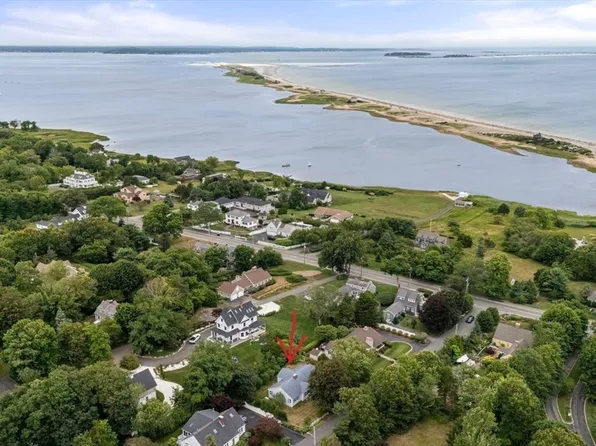 5 Sunrise Ave, Plymouth, MA 02360