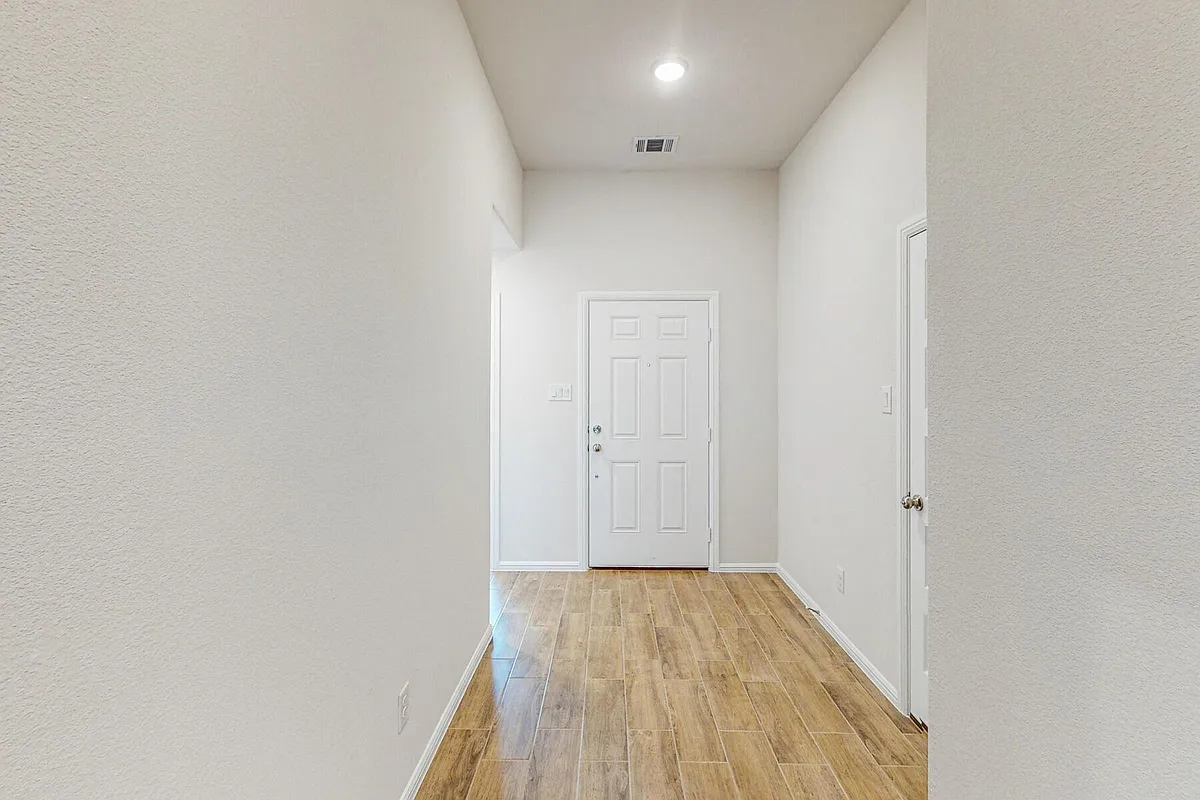 Building Photo - 5809 Sandown Dr