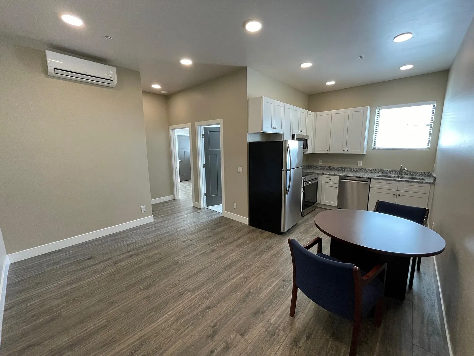 1 bed, 500 sqft, $1,850 — Photo 2