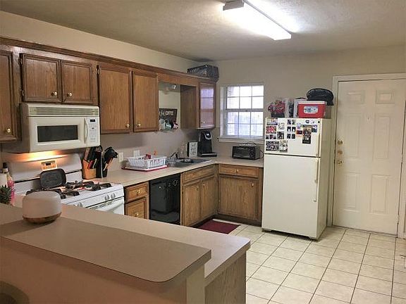 3rd image of 2316 Antelope Ln