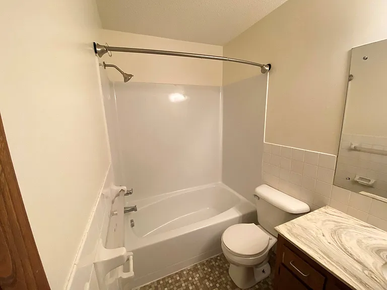 Apache Manor Apartments — Photo 41