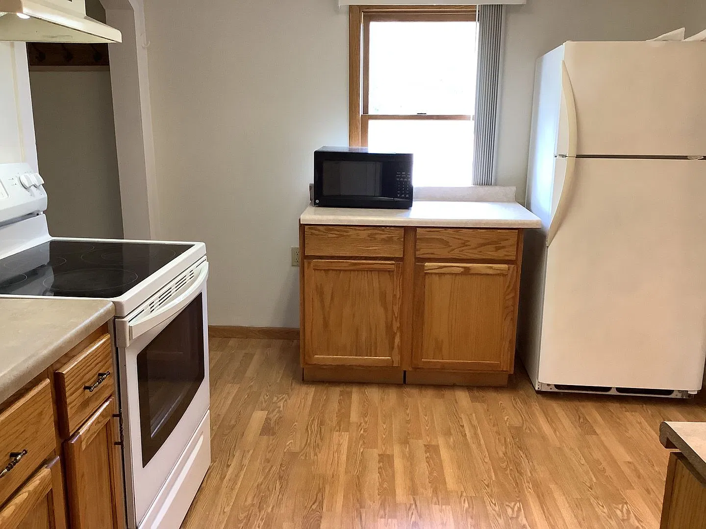 2 bedroom, 1 bath apartment — Photo 4