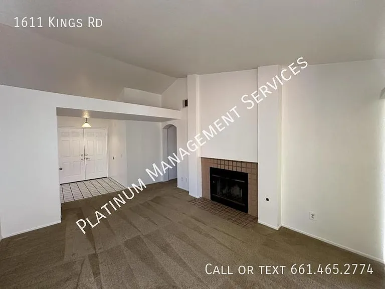 1611 Kings Rd — Photo 5