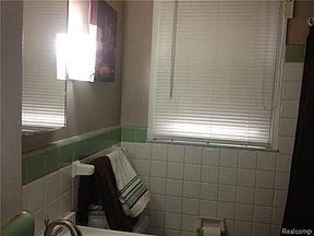 5th image of 25665 W Hills Dr