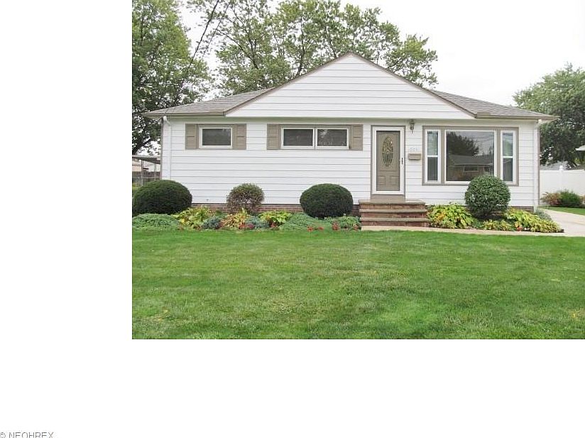 1st image of 16051 Susan Dr