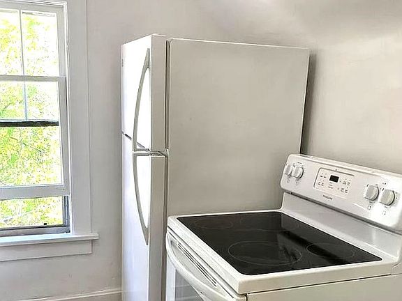 3rd image of 4345 Wyoming St #2B