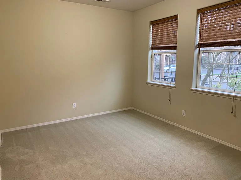 6031 NE Maidstone St — Photo 3