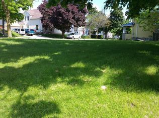 1916 Washington St, Manitowoc, WI 54220