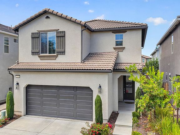 3rd image of 1426 E Via Dorata Way