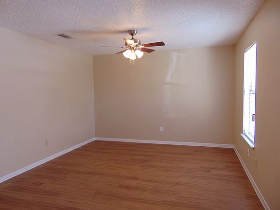 4th image of 906 Lewis St #906