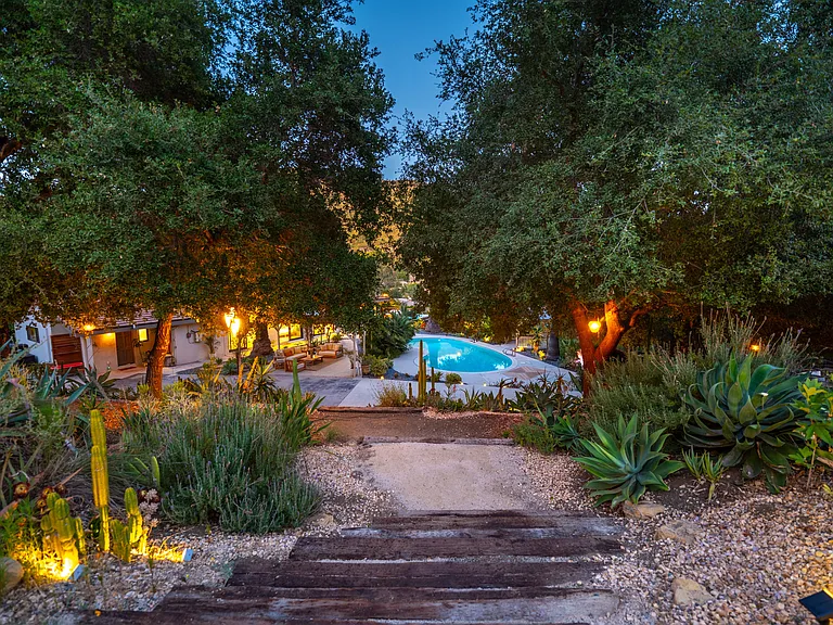 24537 Dry Canyon Cold Creek Rd — Photo 2