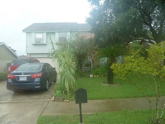 Fantastic location close to schools, hospitals, and shopping. Great access to SH249 for easy commuting to anywhere!!