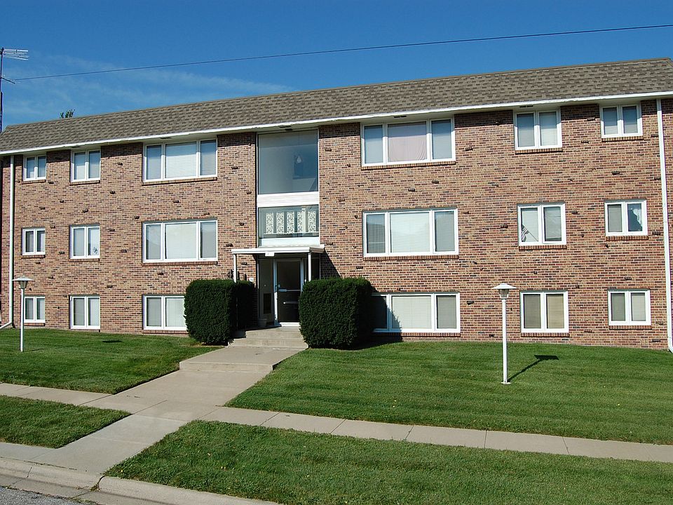 1st image of 401 N 57th St #1
