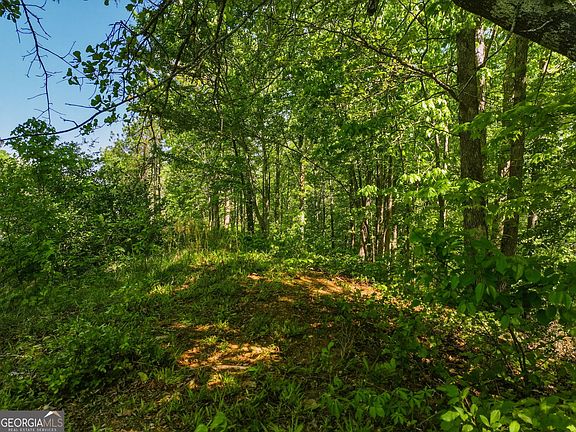 5th image of 7 Summit Dr
