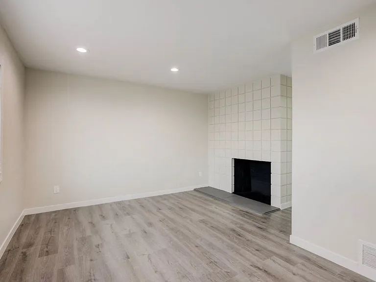 Wescove Apartments — Photo 16