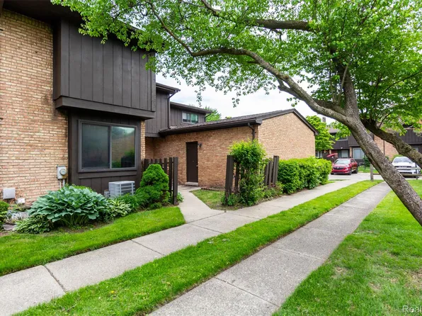 37331 Clubhouse Dr, Sterling Heights, MI 48312