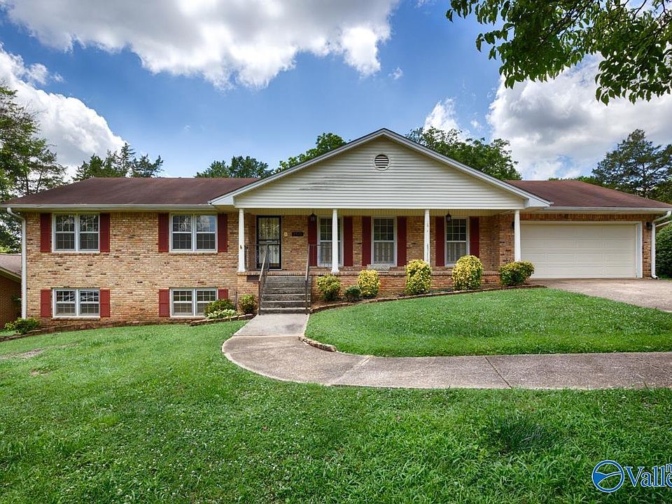 1st image of 2505 Isabelle Cir NE