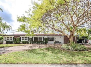 11100 SW 121st St, Miami, FL 33176