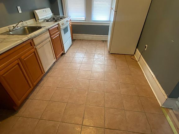 3rd image of 6164 Delancey St Floor 1