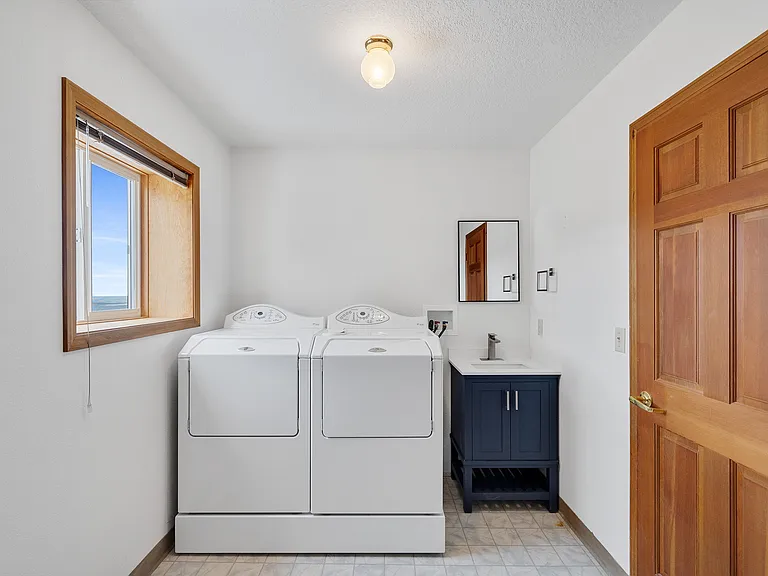 461 Terrace Dr — Photo 6
