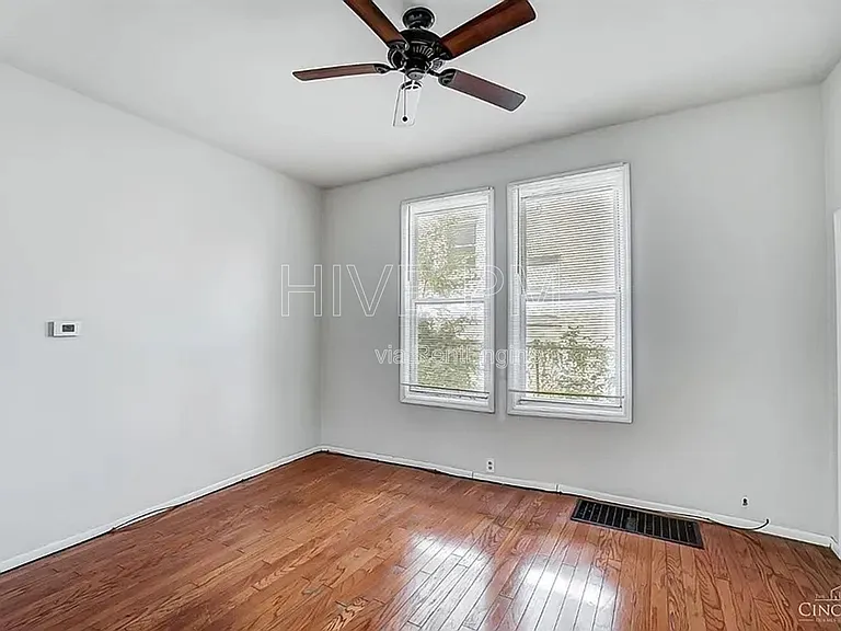 2705 Hackberry St #1 — Photo 16