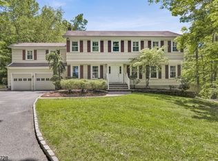 7 Rolling Ridge Rd, Randolph, NJ 07869