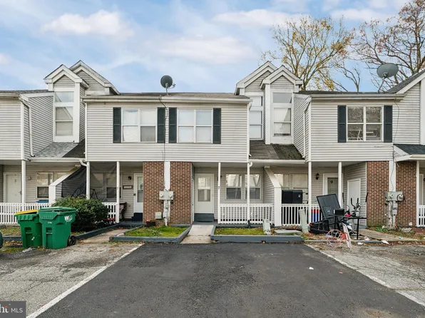 7 Brian Ct, New Castle, DE 19720