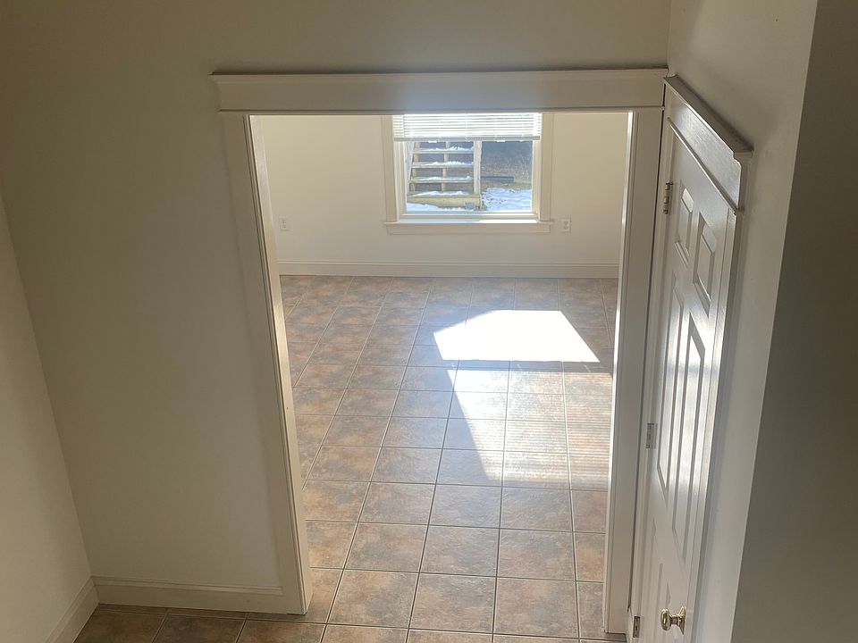Large entry way with coat closet