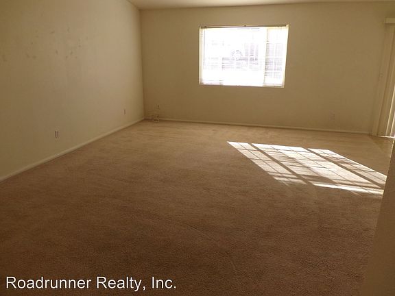 5th image of 56155 Pueblo Trl