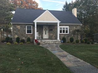 44 Crestwood Blvd, Poughkeepsie, NY 12603