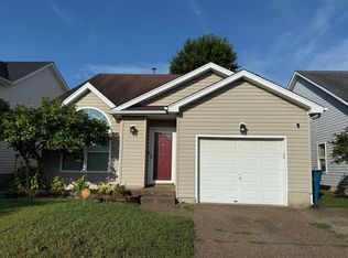 10412 Pinoak View Dr, Louisville, KY 40299
