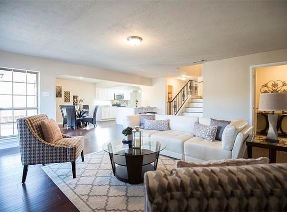 3rd image of 7 Walnut Creek Pl