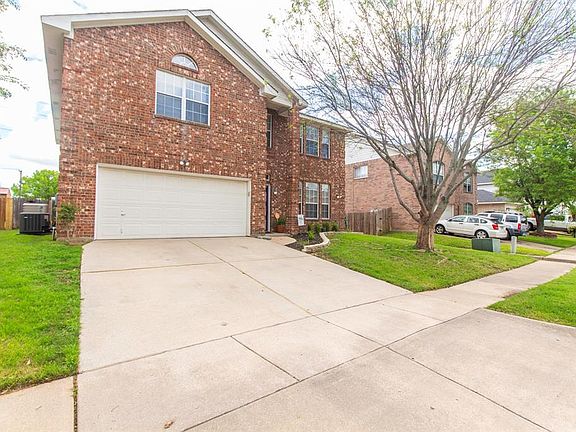3rd image of 2310 Green Mere Dr