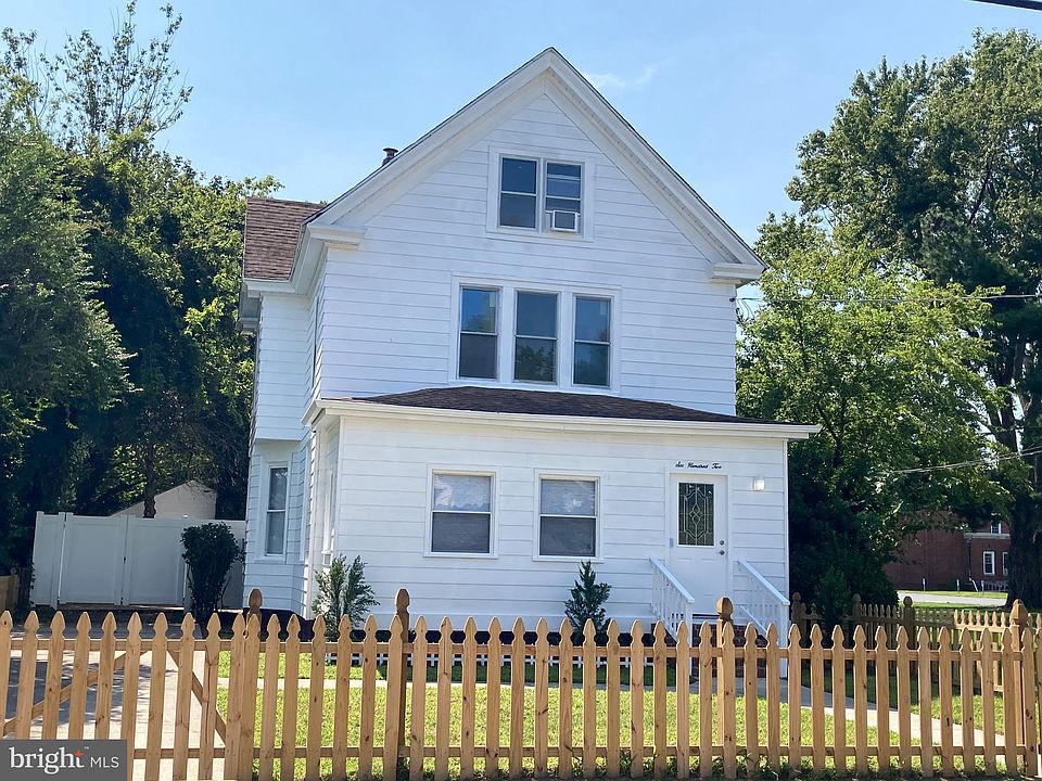 1st image of 602 Glasgow St