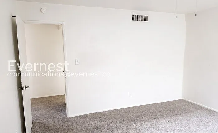 848 N 86th Pl — Photo 7