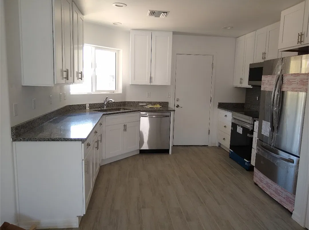 3 bed, 1400 sqft, $1,798 — Photo 2