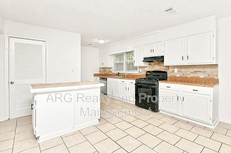 2142 Fairway Ct SE #A — Photo 5