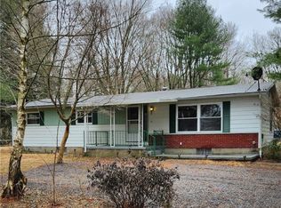 647 N Liberty Rd, Grove City, PA 16127