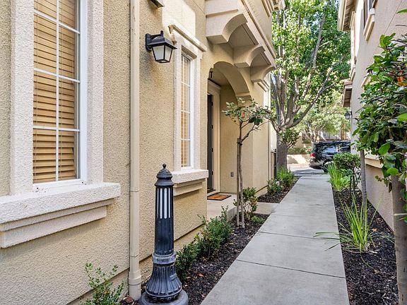 3rd image of 389 Casselino Dr APT 2