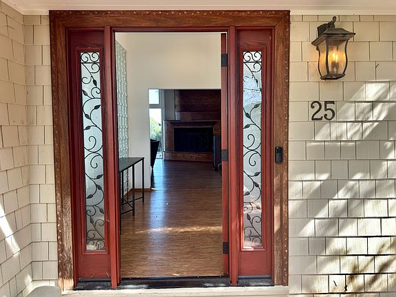 3rd image of 25 Oakhurst Rd