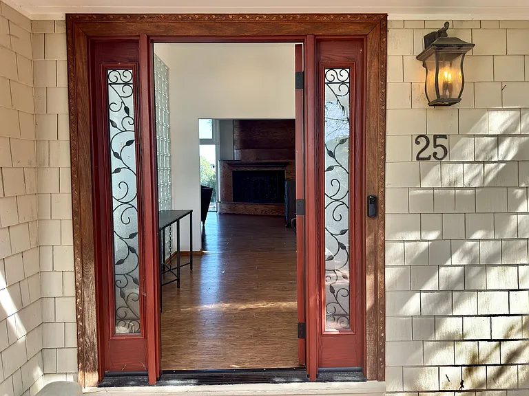 25 Oakhurst Rd — Photo 3