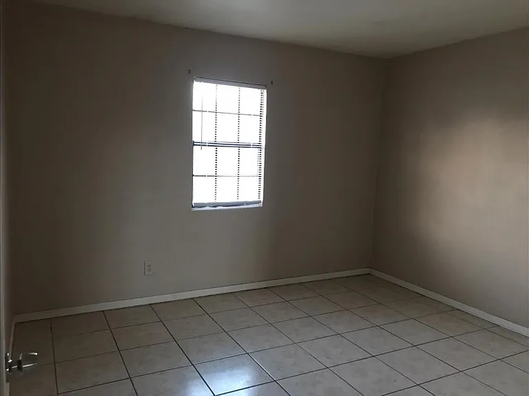 503 Kennedy St #2 — Photo 5