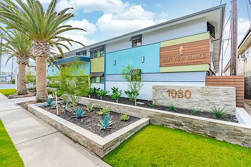 Palm View Village - Gardena Photo 1