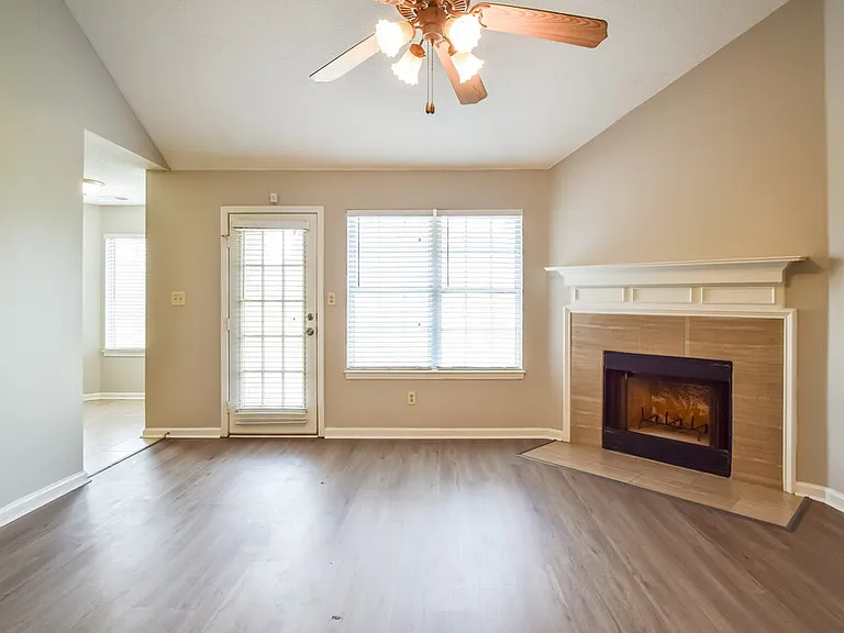 7341 Lee Ann Dr — Photo 4