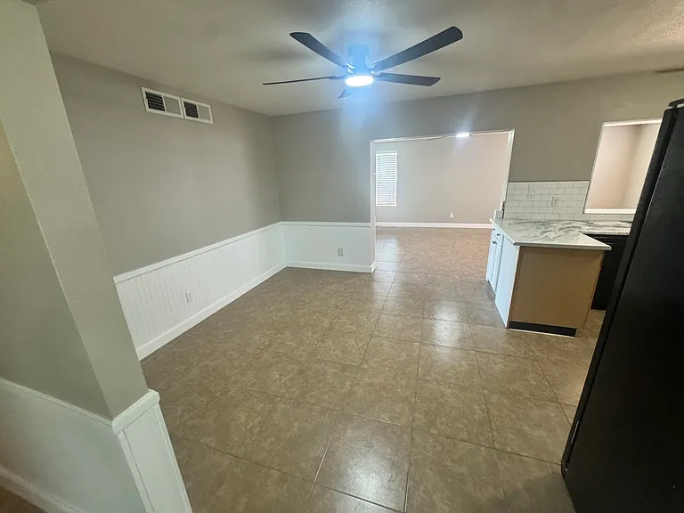 2060 W Devonshire Cir — Photo 7